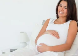 Можно ли наращивать ресницы при беременности?