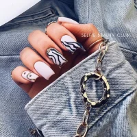 салон красоты selfie nail&beauty club на улице земляной вал изображение 3