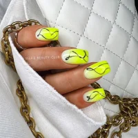 салон красоты selfie nail&beauty club на улице земляной вал изображение 6