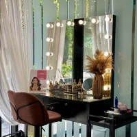 студия маникюра nailmaker bar на улице усачёва  изображение 2