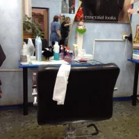салон-парикмахерская стиль на зелёной улице изображение 1